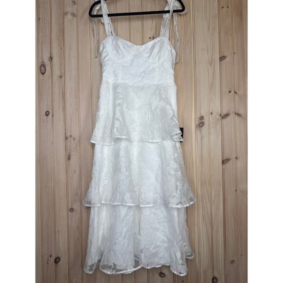 NWT Lulus Drayson White Floral Burnout Tie-Strap Tiered Midi Dress Wedding Sz M - Picture 2 of 7